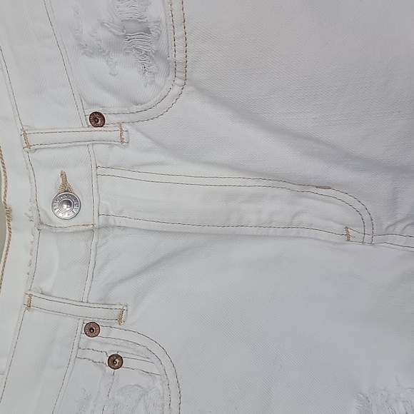 American Eagle White Distressed Jean Shorts High-Waisted 90s Boyfriend Size 6 - Picture 2 of 10